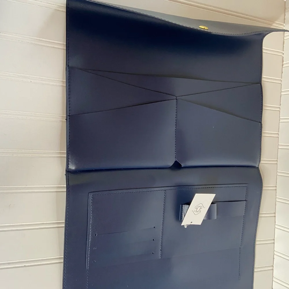 Glass Ladder & Co Megan Portfolio Clutch NWT - Picture 7 of 10